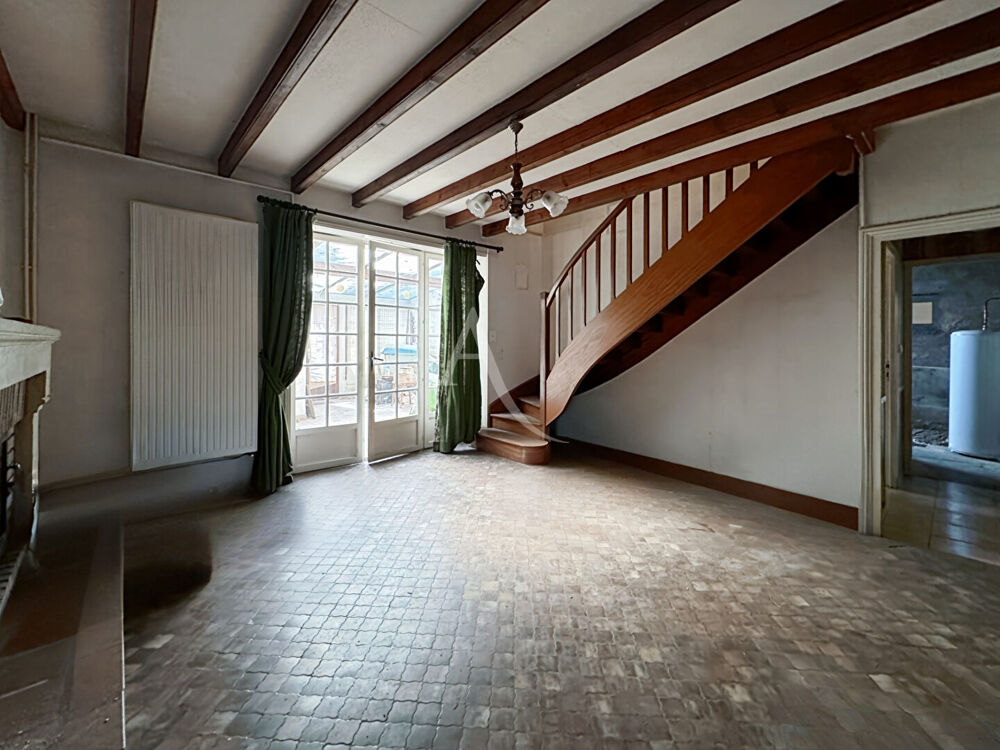 Maison 12 pièces - Nalliers - 5 chambres