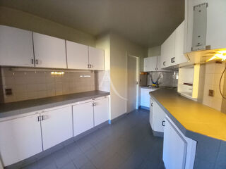  Maison � vendre 15 + pi�ces 221 m�