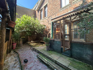  Maison à vendre 11 pièces 133 m²