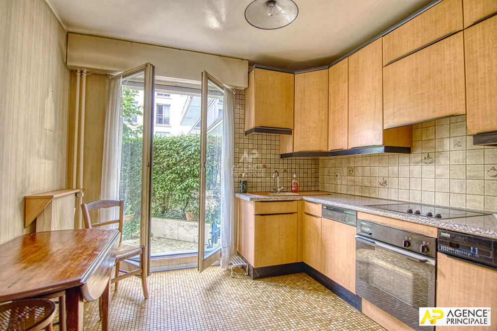 Vente Appartement Versailles Rive-Droite Appartement 5 Pièces 113 m² avec terrasse arborée et 1 box Versailles