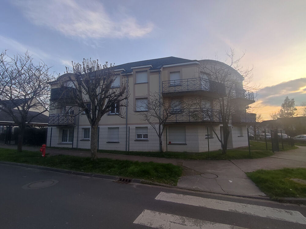 Location Appartement CHECY Checy