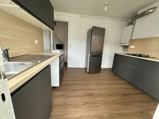  Appartement à louer 3 pièces 74 m²