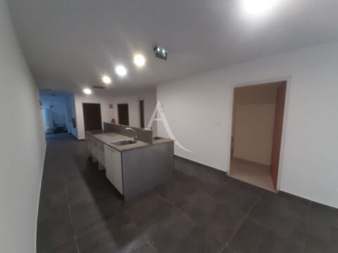   Local commercial atypique Fort De France 7 pièce(s) 197 m2 A SAISIR !!!!! 