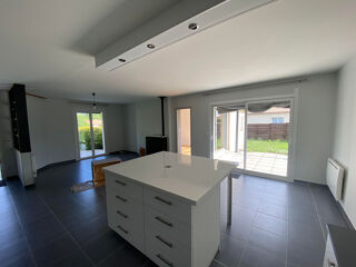  Maison à louer 5 pièces 130 m²