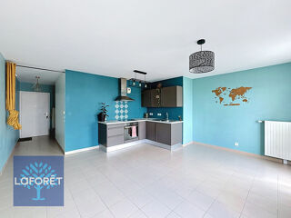  Appartement à louer 3 pièces 63 m²