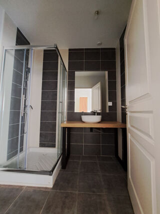  Appartement à louer 3 pièces 60 m²
