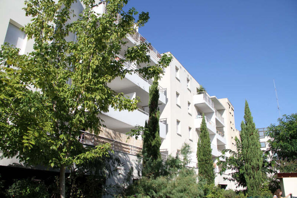 CLOS MONTESQUIEU B01