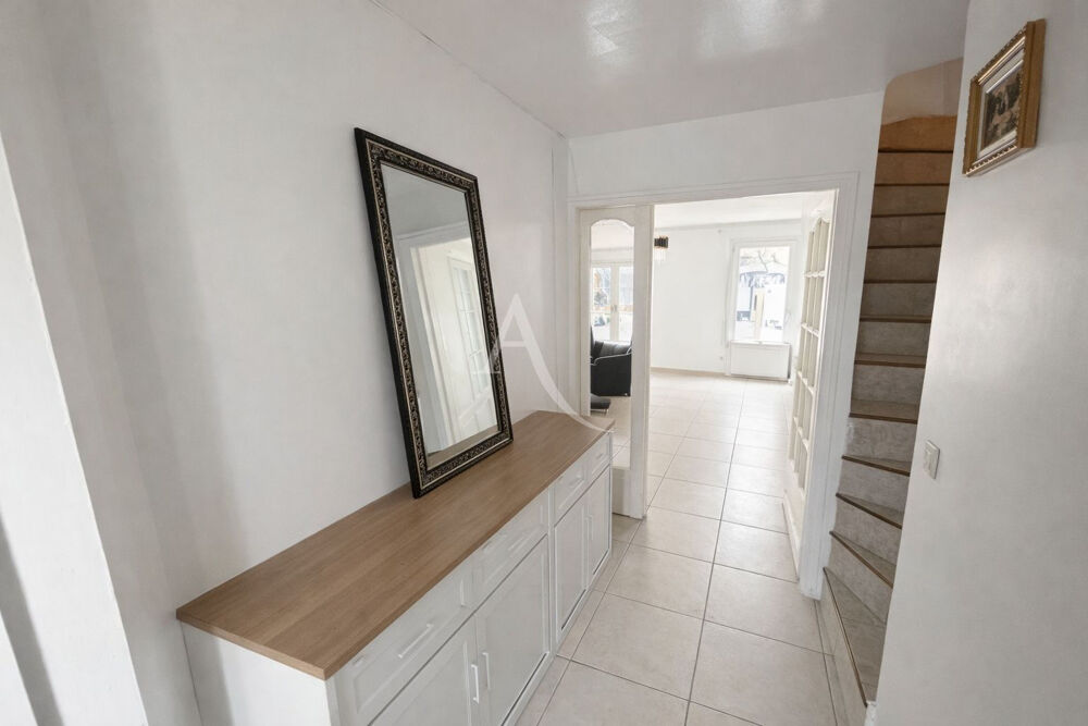 Maison 6 pièces 111 m² · à Neuilly Plaisance · 111 m² · 420 000 €