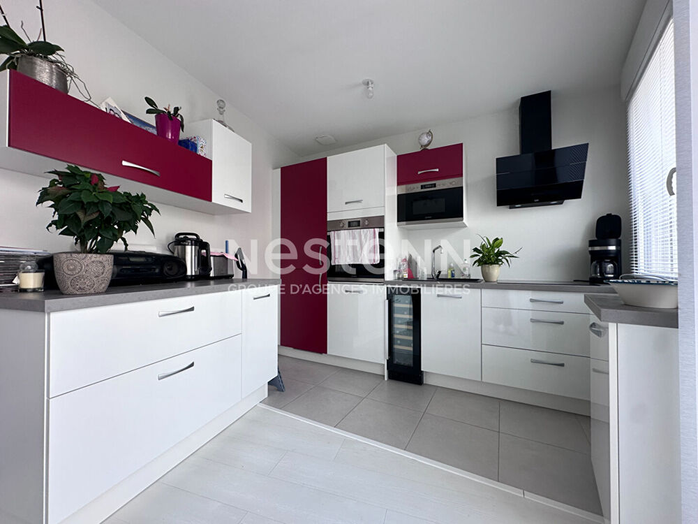 Vente Maison A vendre à Vannes centre-ville maison rénovée environ 80m² 3 chambres et 2 places de stationnement Vannes