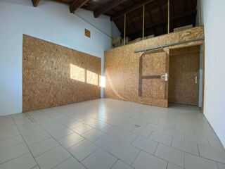  Parking / Garage à louer 16 m²