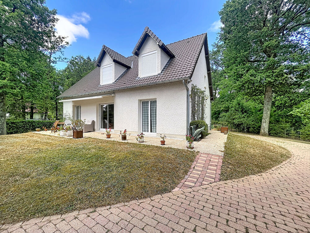 Maison Saint Cyr En Val 8 pièces avec grand jardin