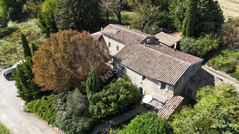   CORPS DE FERME DE 3 HABITATIONS INDEPENDANTES DANS UN ENVIRONNEMENT CALME Maison - 9 pi�ce(s) - 256 m�