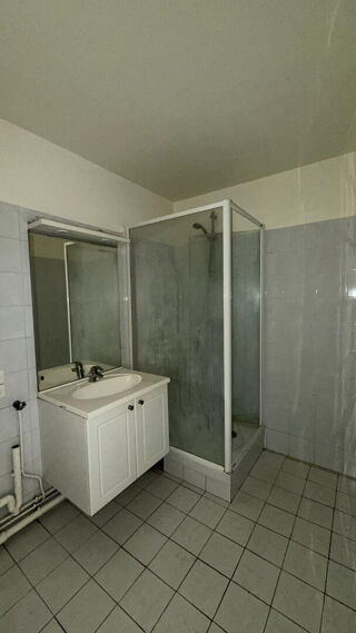  Appartement à louer 2 pièces 44 m²