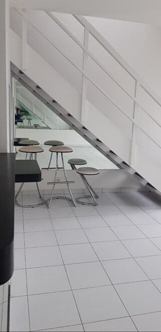  Appartement à louer 3 pièces 56 m²