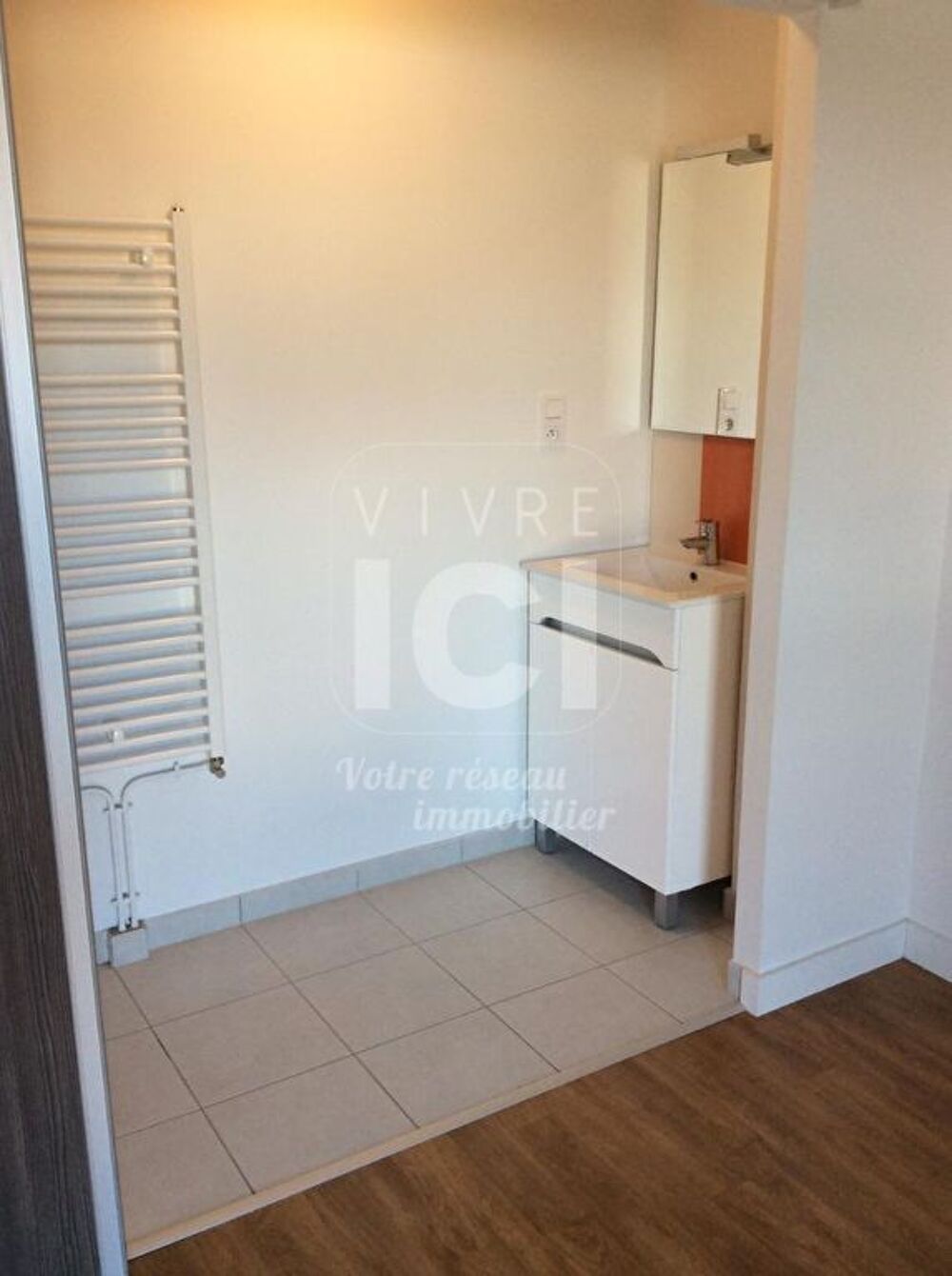 Vente Appartement SAINTE-LUCE-SUR-LOIRE ? Appartement T1 bis aménagé en T2 avec terrasse et garage fermé Sainte luce sur loire