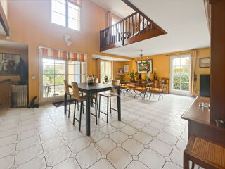  Maison � vendre 7 pi�ces 214 m�