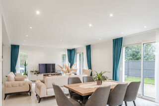  Maison à vendre 6 pièces 196 m²