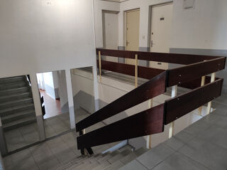  Immeuble  vendre 15 + pices 300 m