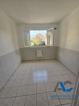  Appartement à louer 2 pièces 31 m²