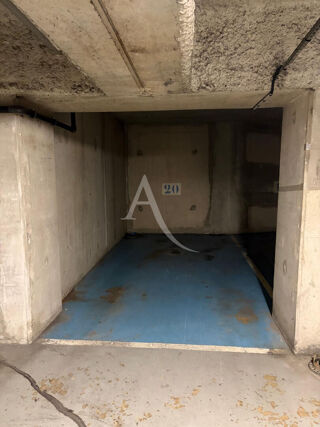  Parking / Garage � vendre 