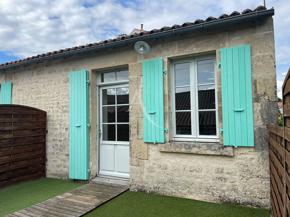 Appartement Fontenay Le Comte 1 pièce(s)