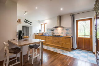  Maison à vendre 15 + pièces 664 m²