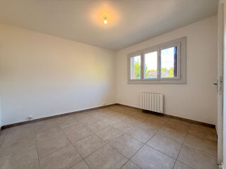  Immeuble � vendre 716 m�