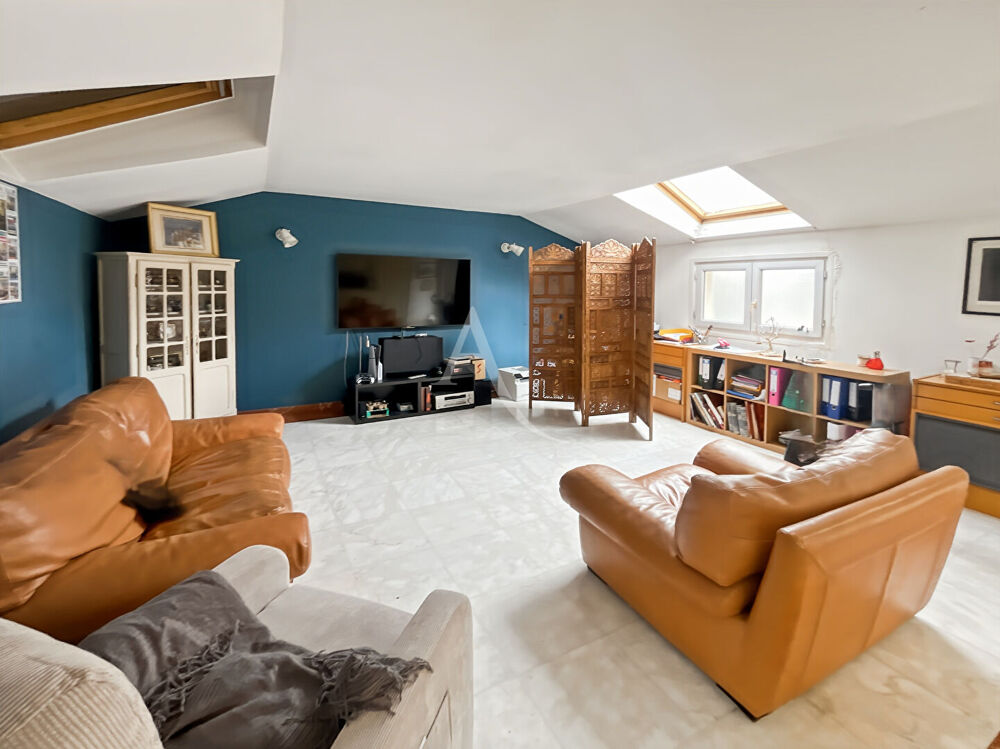 Maison Les Mureaux 7 pièce(s) 313 m2