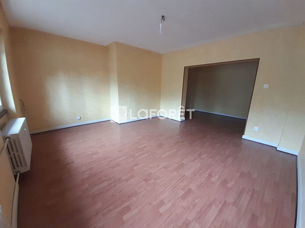 Grand appartement 4 pièces avec petit extérieur au centre de RHINAU
