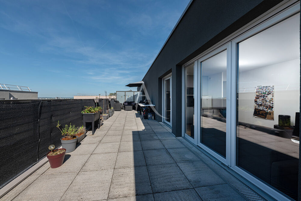 Lumineux F3 dernier étage avec grande terrasse de 40m²