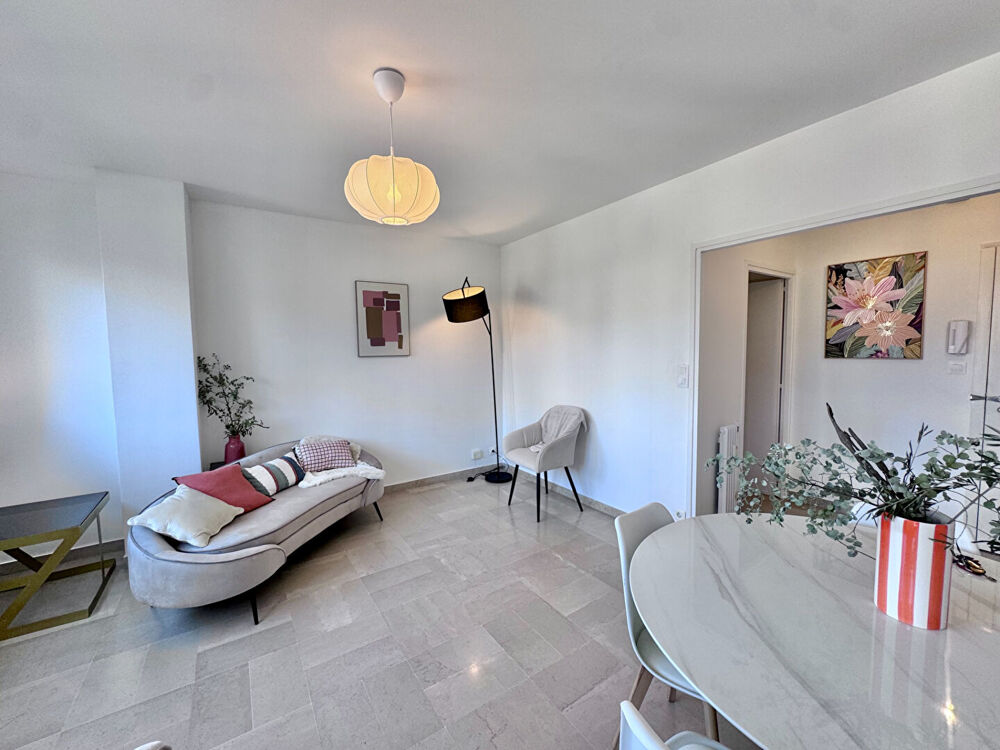 Location Appartement CHAMBÉRY CENTRE ? T2 MEUBLÉ DE STANDING ? 50 M² ? PARKING ? TERRASSE ? CAVE Chambery