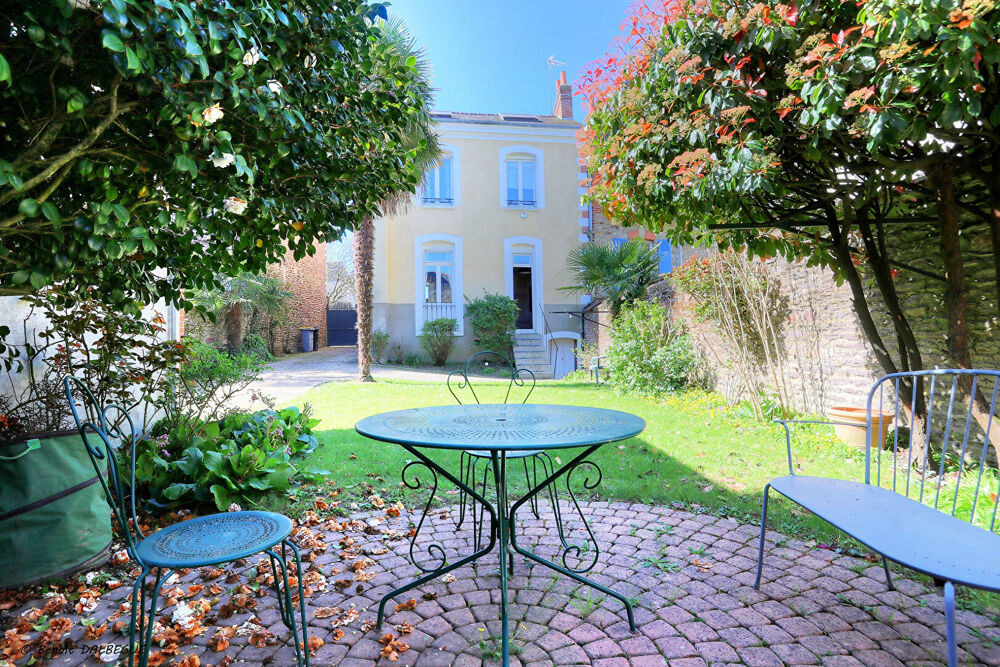 Rennes Thabor/ Sévigné - Maison de Type 8 - Exclusivté