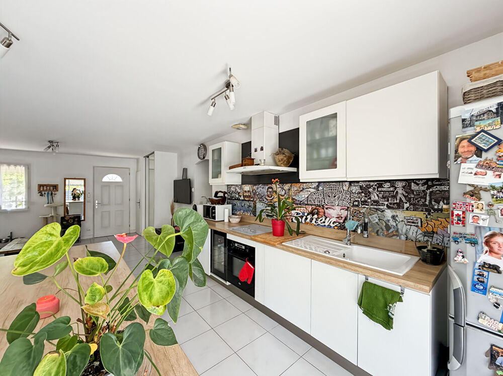 À vendre en exclusivité maison de plain pied de type 4 avec piscine et garage - secteur Eoures 13011 Marseille