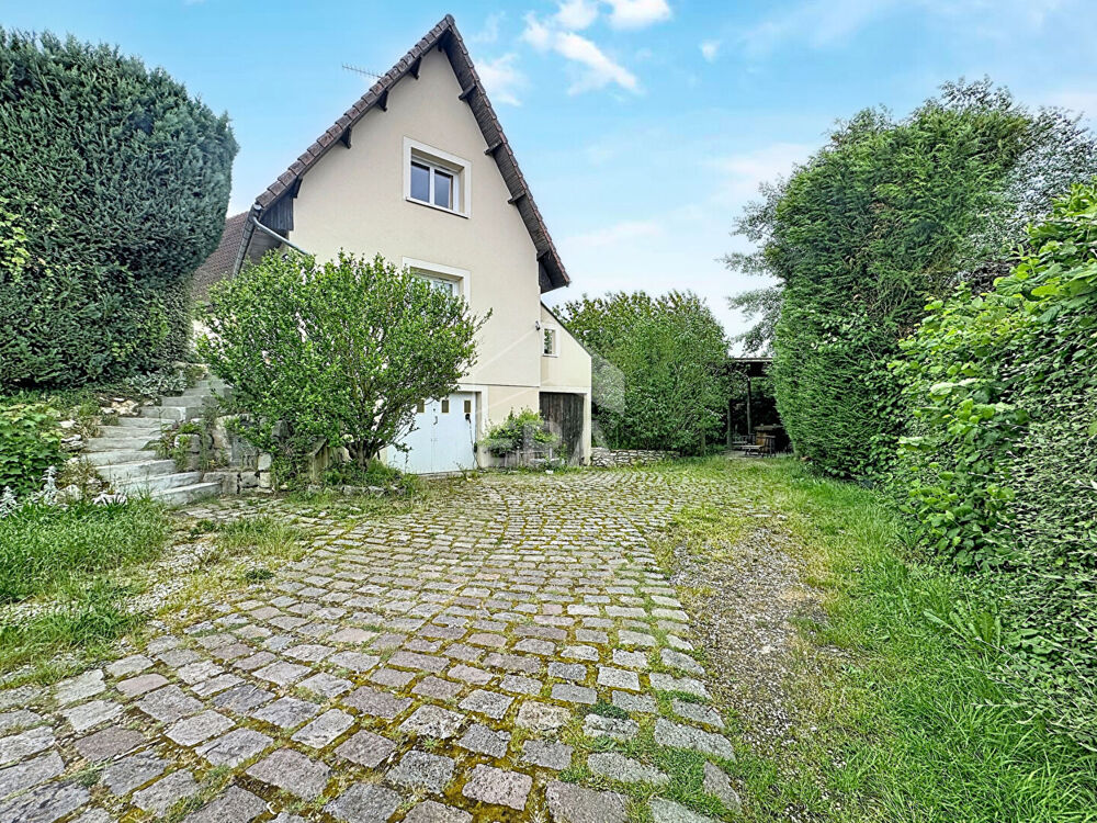 Brières-les-Scellés: Maison familiale de 120 m² avec sous-sol total, dépendance et terrain de 900 m²