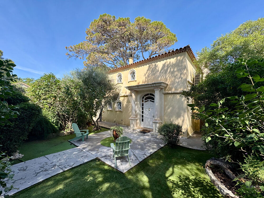 Maison Nimes 5 pièce(s) 203 m2