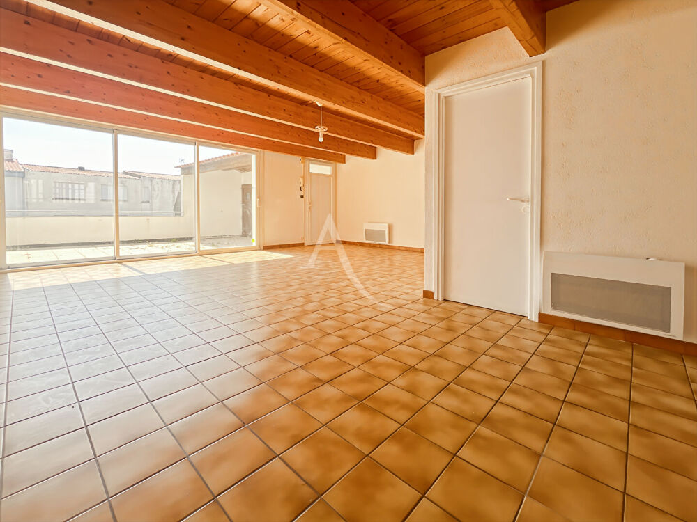 Vente Appartement Appartement de caractère avec double espace de vie et combles exploitables ? Hyper centre de Challans Challans