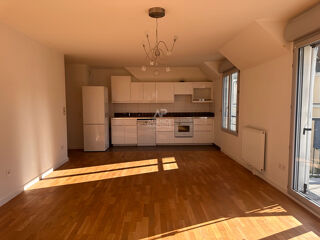  Appartement à louer 4 pièces 89 m²
