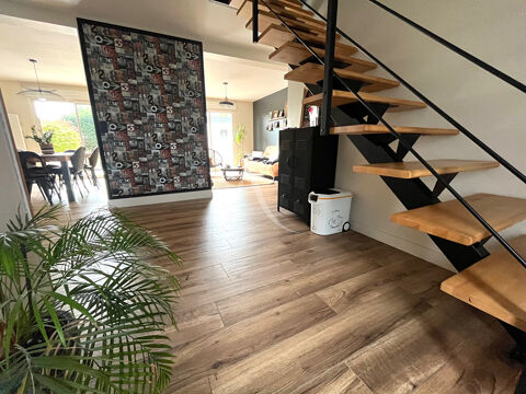   Maison Ahuille 8 pi�ce(s) 150 m2 avec vie de plain pied sur 815m� de terrain Maison - 8 pi�ce(s) - 150 m�