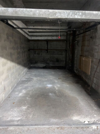  Parking / Garage � louer 