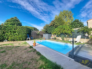 Vente Maison Maison avec Piscine à La Roche Sur Yon 4 pièce(s) 3 chambres 114 m2 La roche sur yon