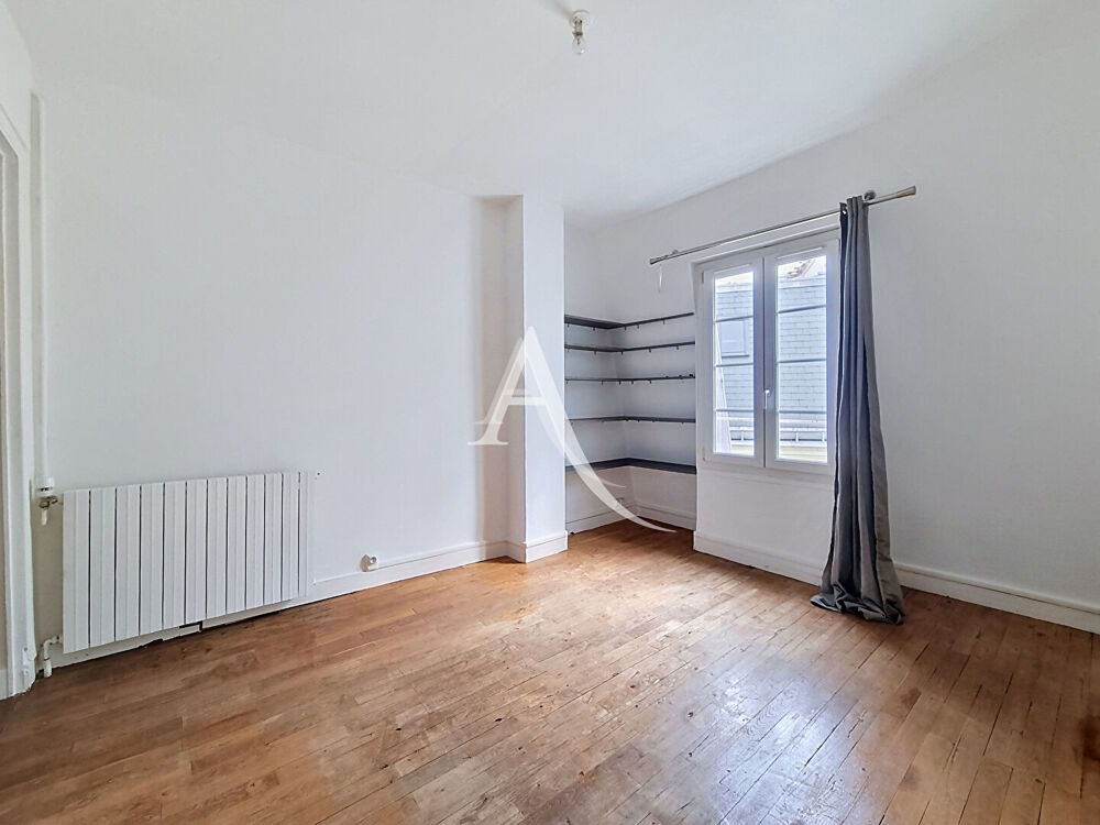 Vente Appartement 2 pièces lumineux et calme, en dernier étage Paris 11