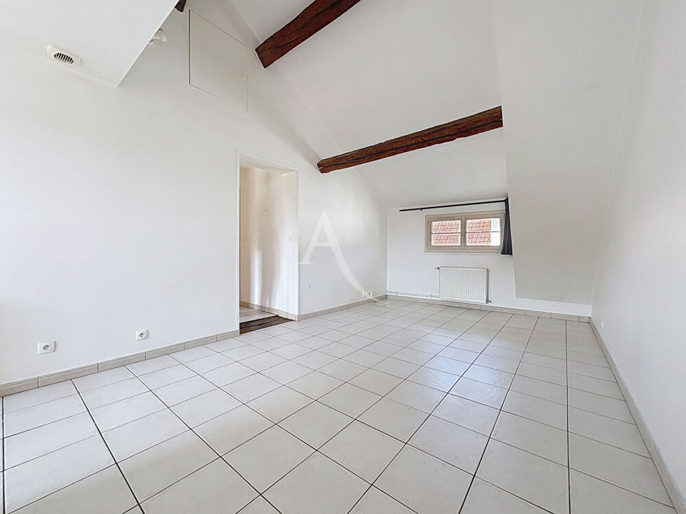 Appartement Etrechy centre - 2 pièces 47.83 m2 - dernier étage - lumineux - cave