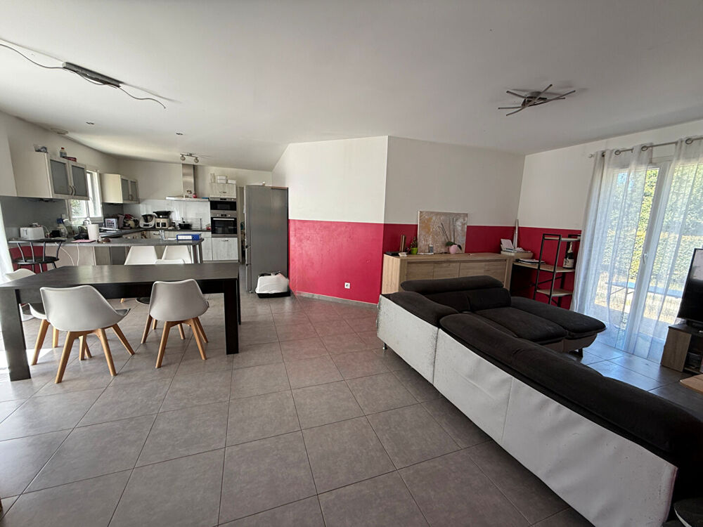 Vente Maison Le charme du plain-pied : 4 chambres et un joli jardin Chanoz chatenay