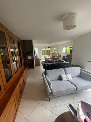 Maison à louer 7 pièces 147 m²