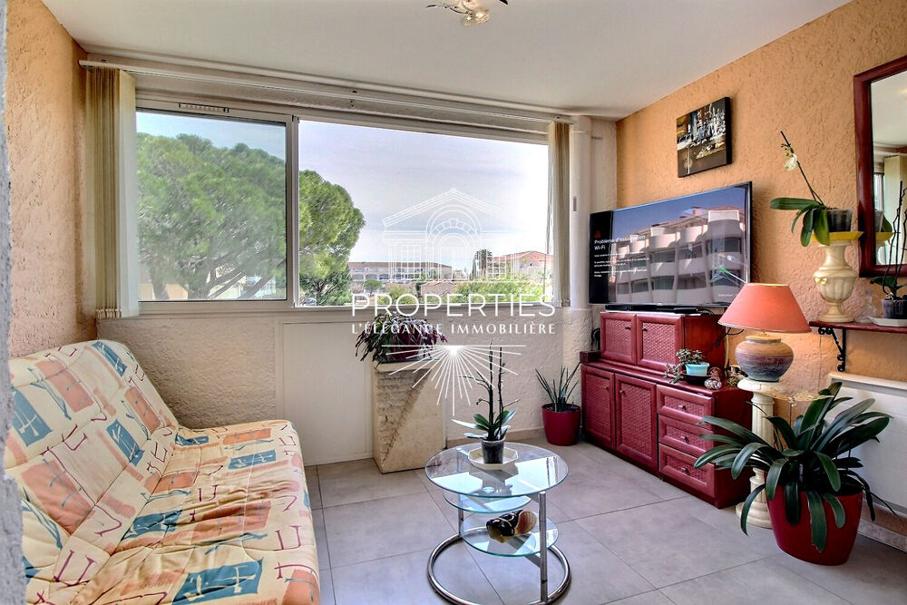 LE LAVANDOU - LE GRAND JARDIN - T2 RENOVE - 48 M² - LOGGIA - PARKING PRIVATIF