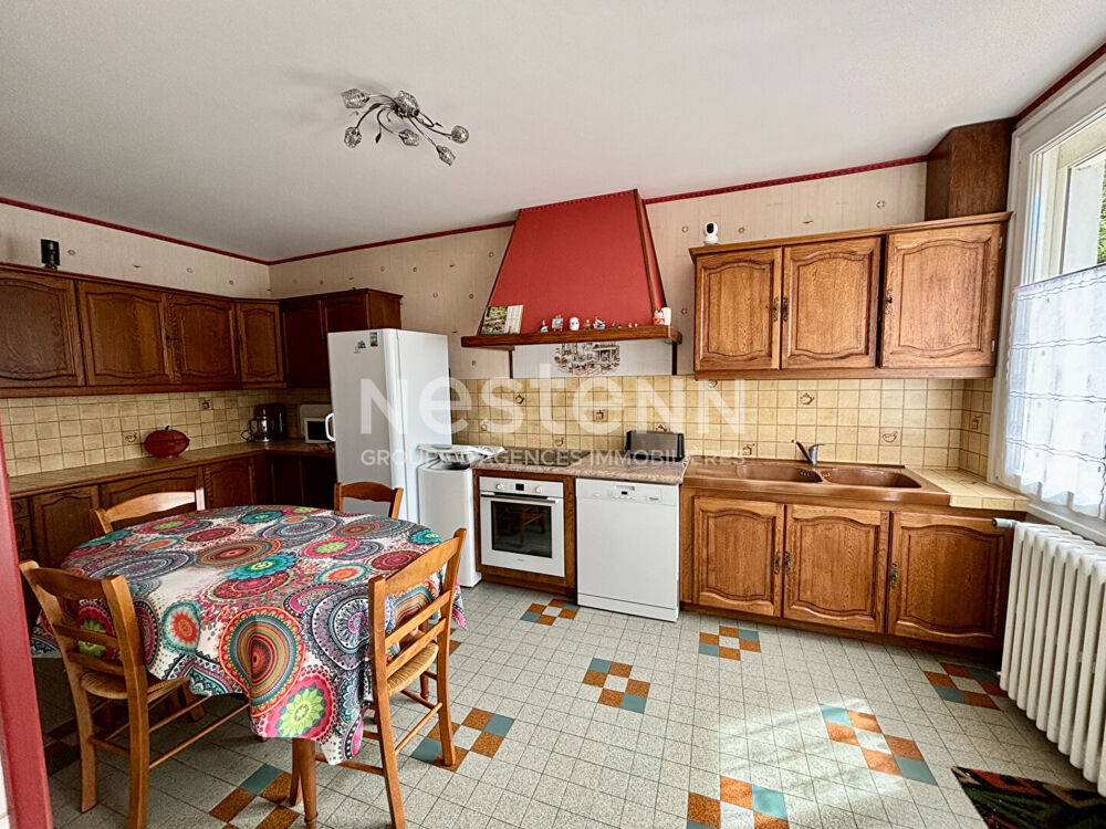 Vente Maison Vente agréable maison de 109.4 m², 2 chambres, cour et garage située dans le centre ville de Montval-sur-Loir (72500) Montval sur loir