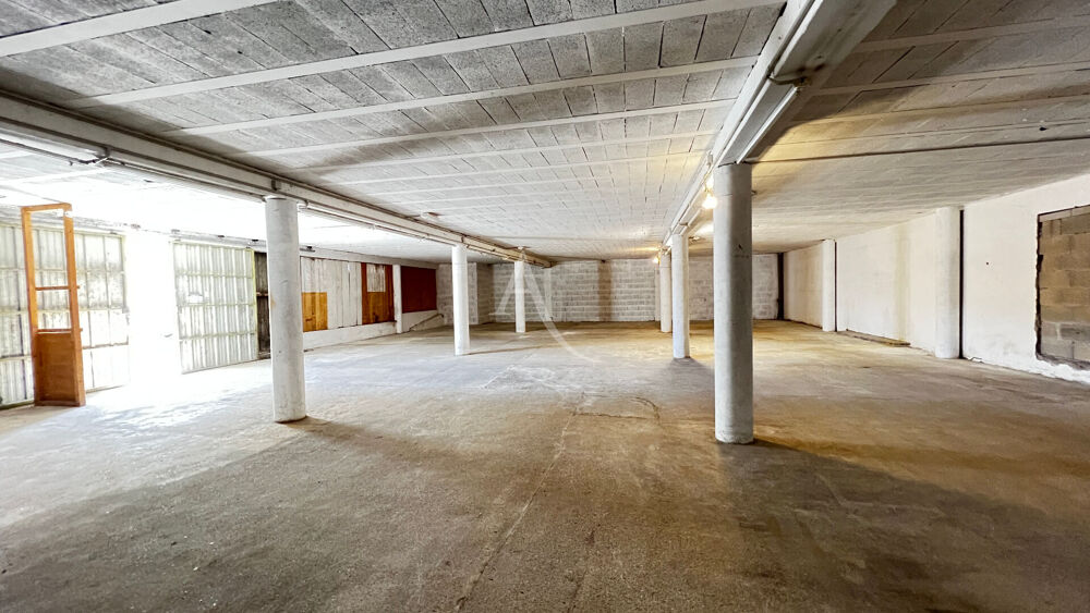 Entrepôt 163m2 à louer Royan 2