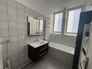  Appartement à louer 3 pièces 50 m²