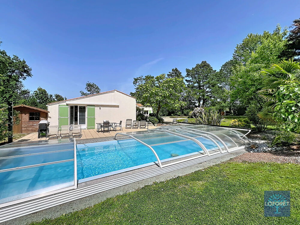 Vente Maison Maison Saint Maixent Sur Vie 7 pièce(s) 162 m2 Saint maixent sur vie