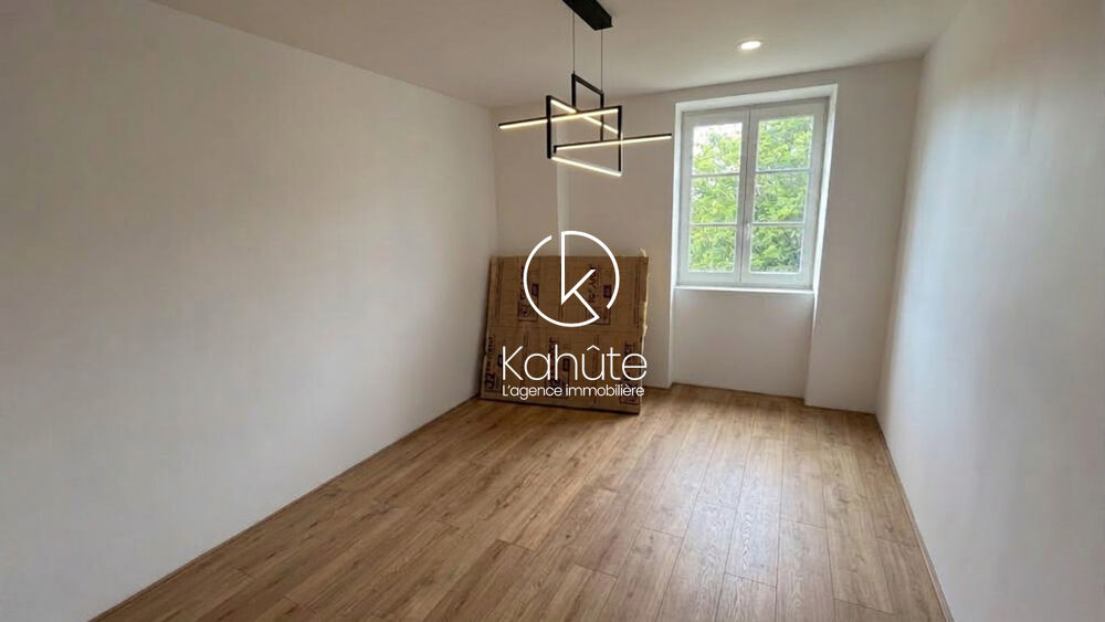Vente Appartement Au centre de Curis-au-Mont-d'Or, à 15 min de Lyon, appartement T4 en duplex de 76,5 m² entièrement refait à neuf, au 2? et derni Curis au mont d or